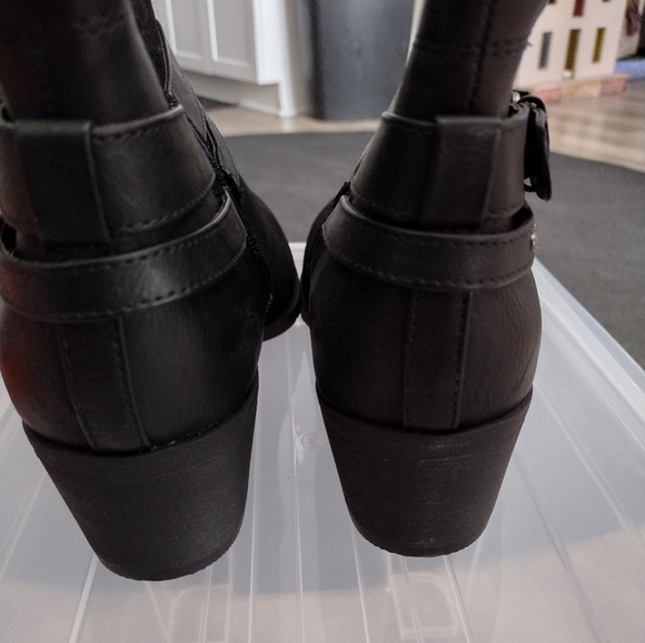 Booties - Picture 3 of 3